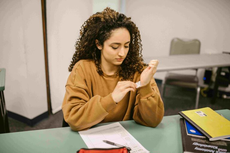 How to Focus While Studying